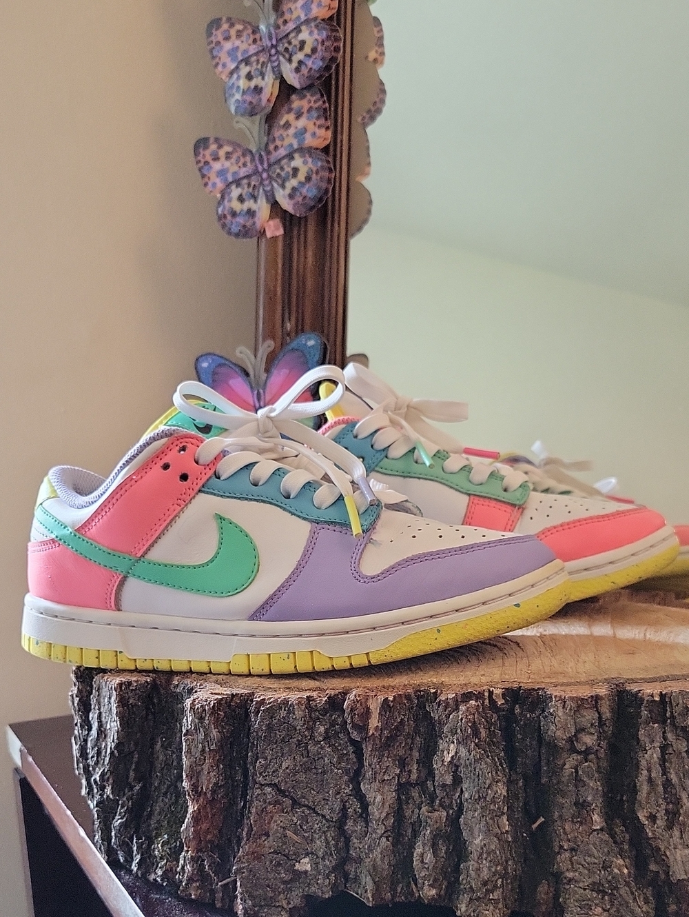Nike dunk low SE Easter candy size 6 women pre owned